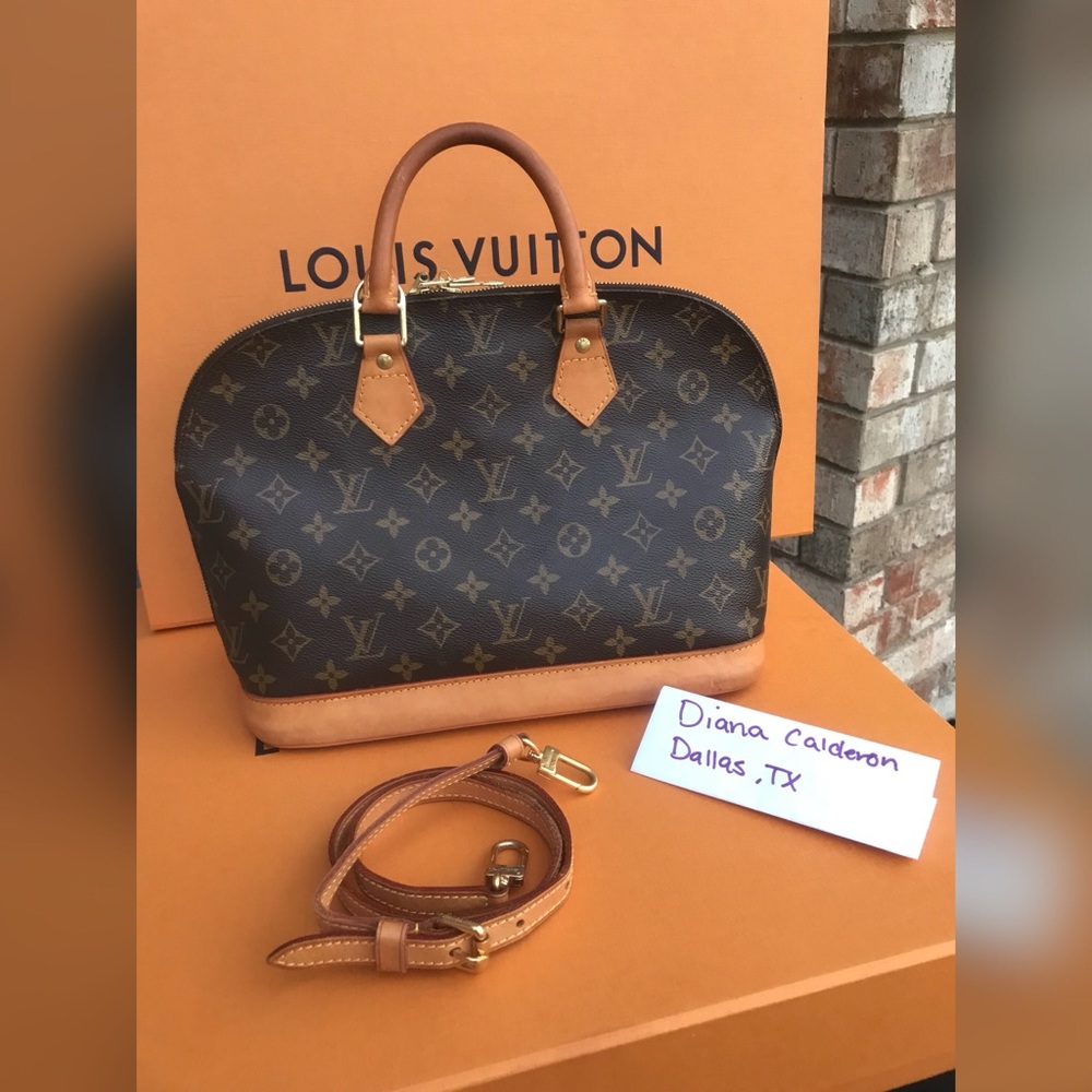 (SOLD)Authentic Louis Vuitton Alma